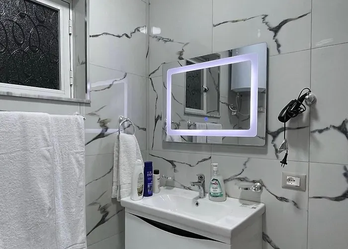 别墅 Guest House Tirana *